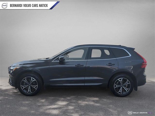 2022 Volvo XC60 Momentum