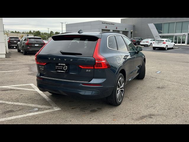 2022 Volvo XC60 Momentum