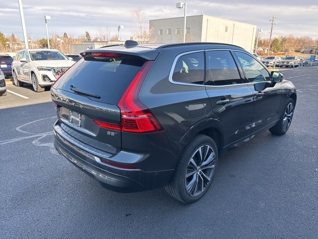 2022 Volvo XC60 Momentum