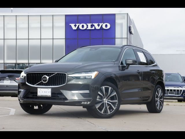 2022 Volvo XC60 Momentum