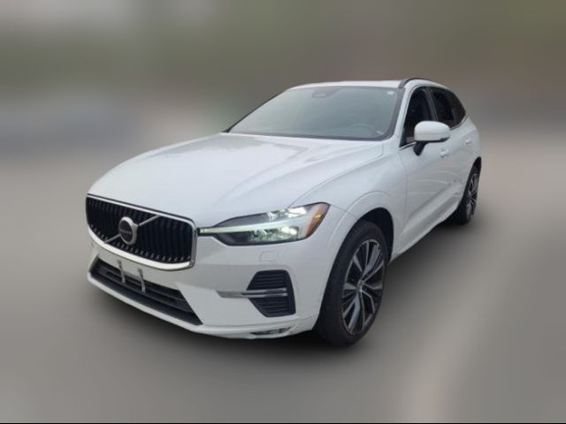 2022 Volvo XC60 Momentum