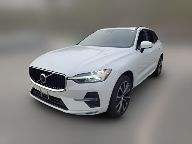 2022 Volvo XC60 Momentum