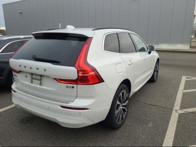 2022 Volvo XC60 Momentum