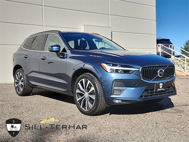 2022 Volvo XC60 Momentum