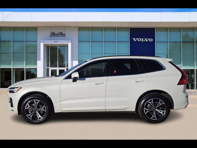 2022 Volvo XC60 Momentum