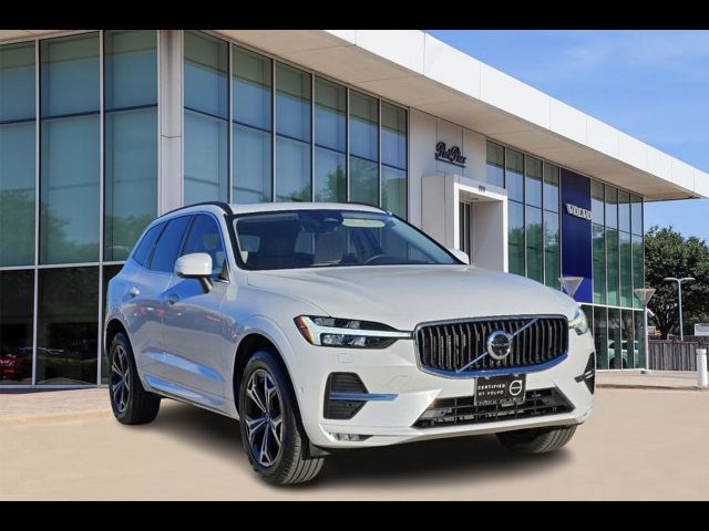 2022 Volvo XC60 Momentum