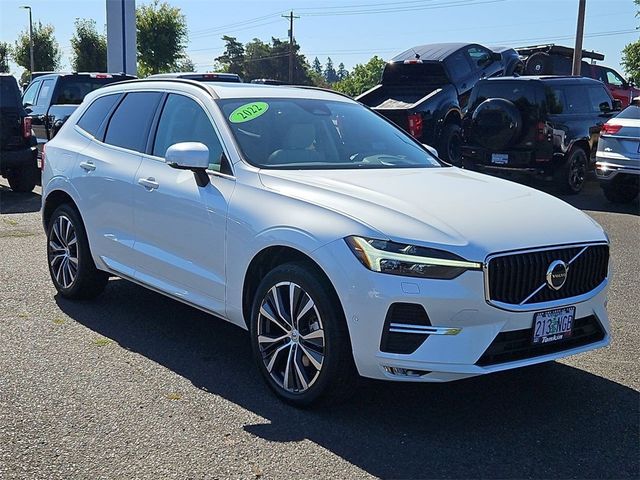 2022 Volvo XC60 Momentum