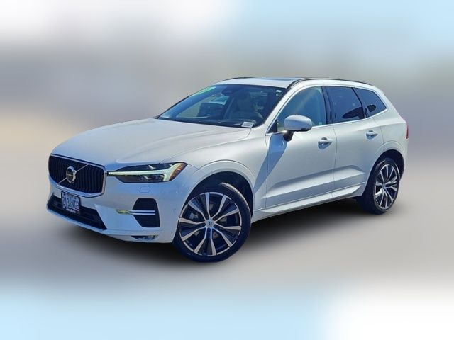 2022 Volvo XC60 Momentum