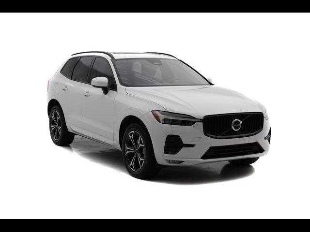 2022 Volvo XC60 Momentum