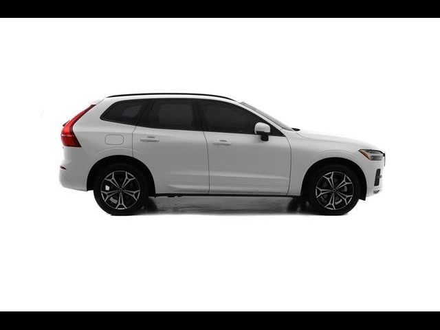 2022 Volvo XC60 Momentum