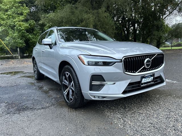 2022 Volvo XC60 Momentum