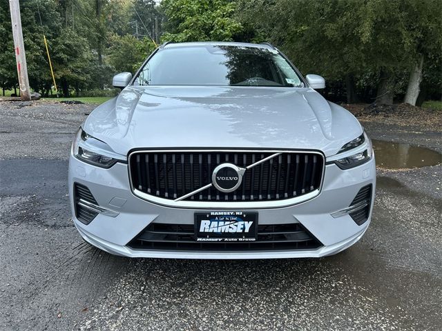 2022 Volvo XC60 Momentum