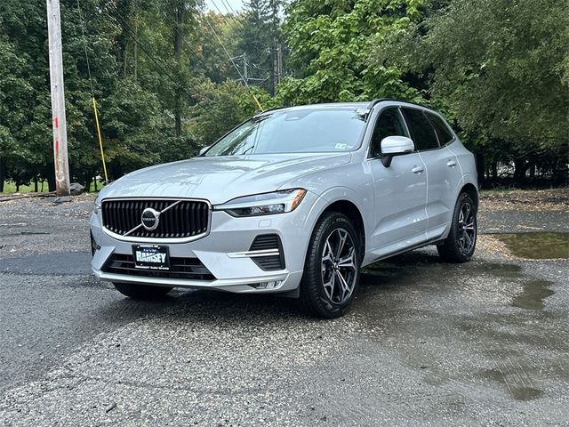 2022 Volvo XC60 Momentum