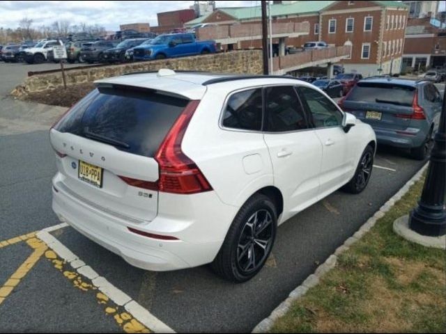2022 Volvo XC60 Momentum