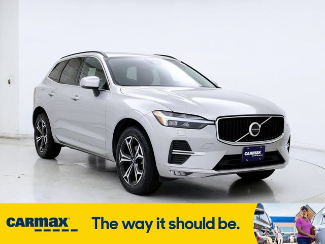 2022 Volvo XC60 Momentum