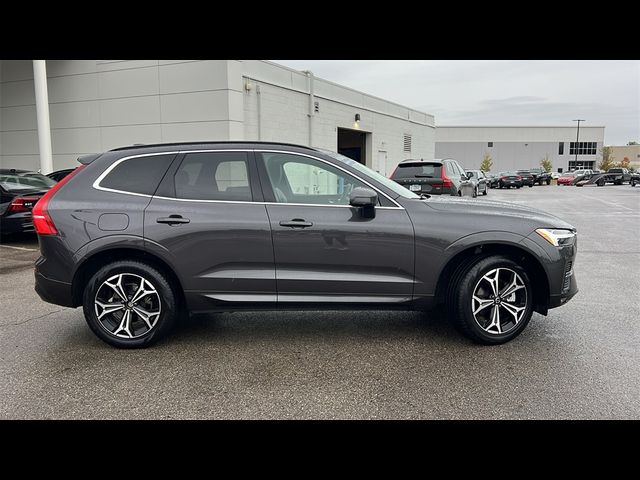 2022 Volvo XC60 Momentum