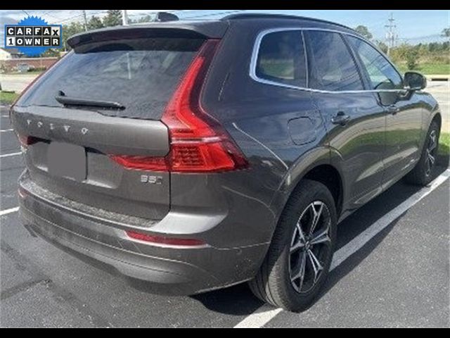 2022 Volvo XC60 Momentum