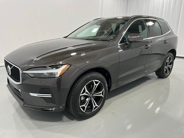 2022 Volvo XC60 Momentum