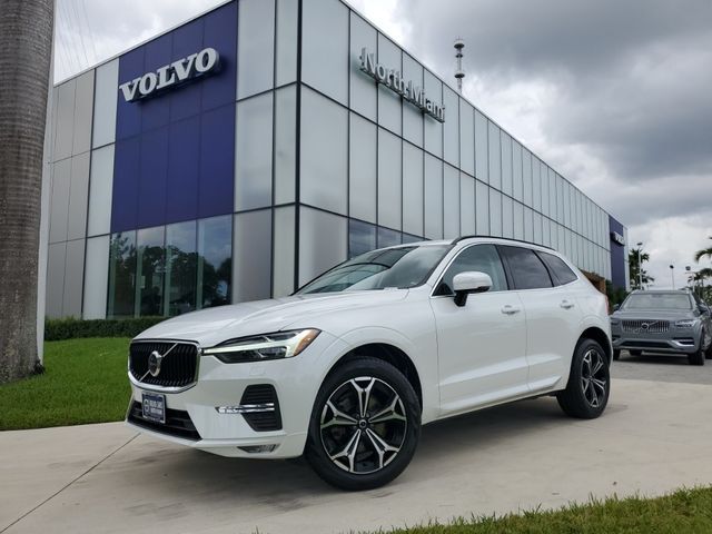 2022 Volvo XC60 Momentum