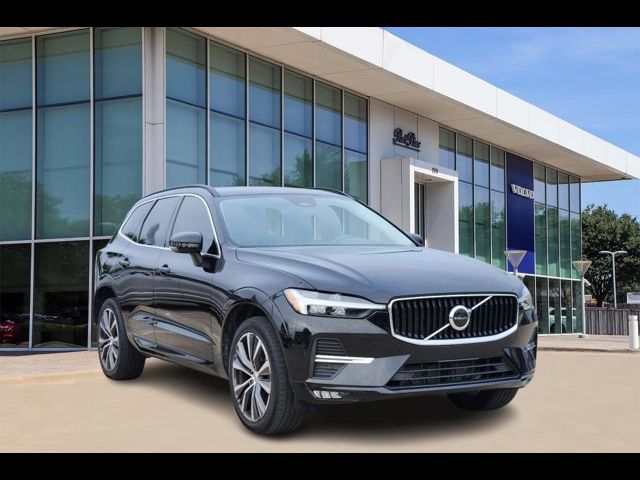 2022 Volvo XC60 Momentum