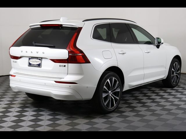 2022 Volvo XC60 Momentum