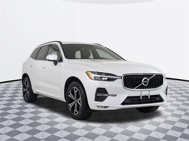 2022 Volvo XC60 Momentum