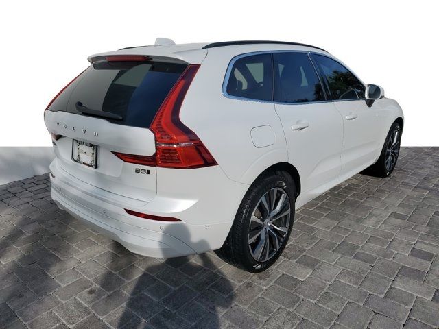 2022 Volvo XC60 Momentum