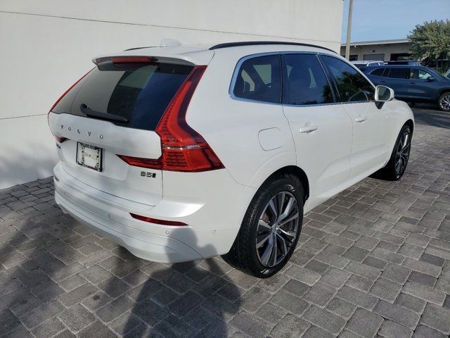 2022 Volvo XC60 Momentum