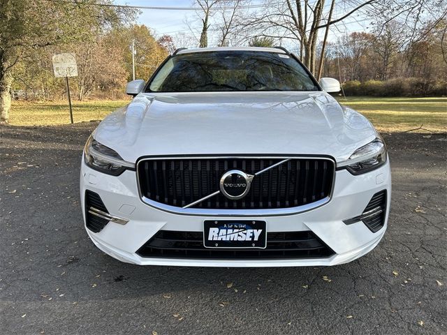 2022 Volvo XC60 Momentum