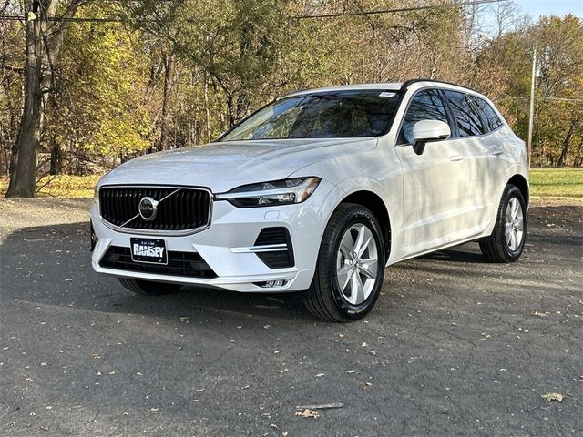 2022 Volvo XC60 Momentum