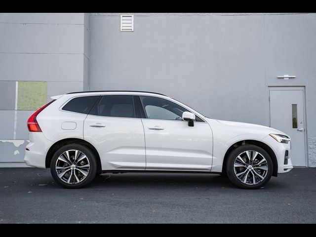 2022 Volvo XC60 Momentum