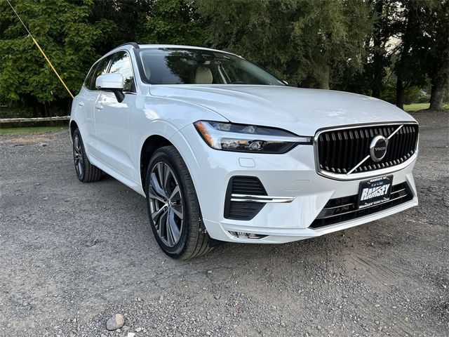 2022 Volvo XC60 Momentum