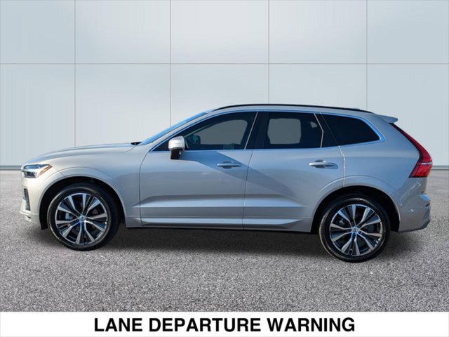 2022 Volvo XC60 Momentum