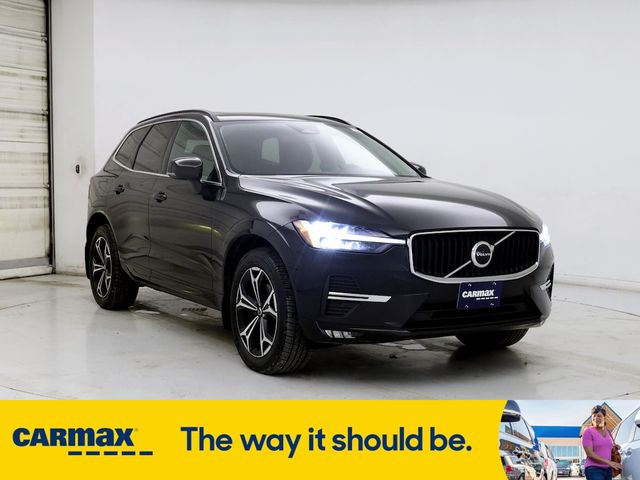 2022 Volvo XC60 Momentum