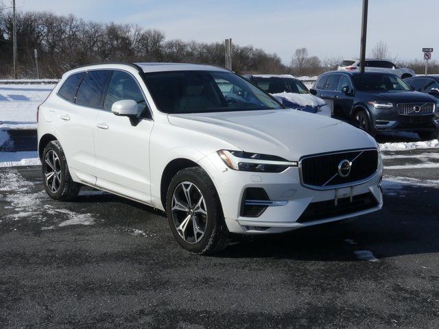 2022 Volvo XC60 Momentum