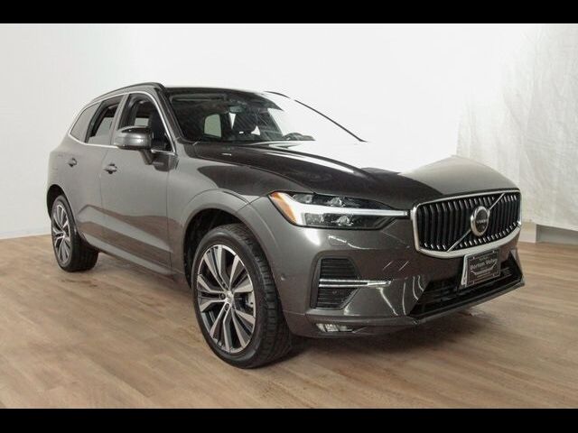 2022 Volvo XC60 Momentum