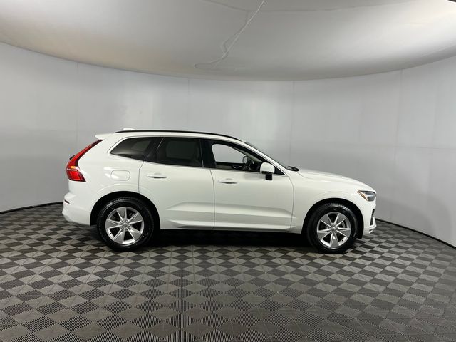 2022 Volvo XC60 Momentum