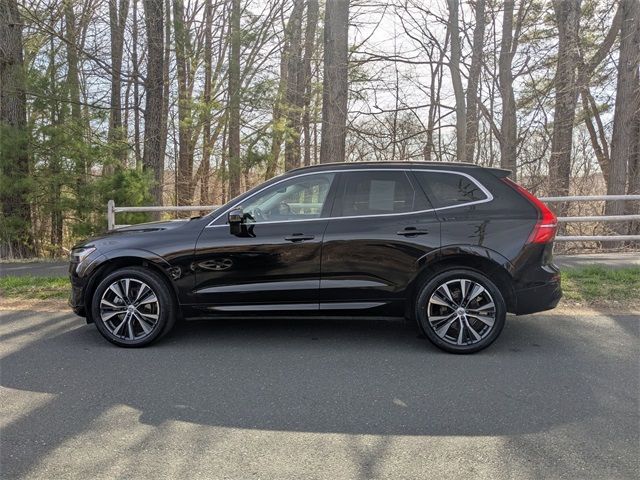 2022 Volvo XC60 Momentum