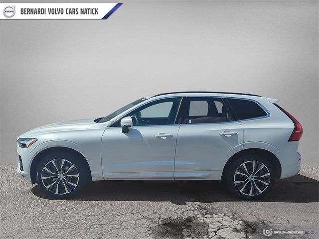 2022 Volvo XC60 Momentum