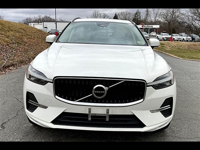 2022 Volvo XC60 Momentum