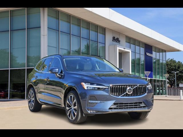 2022 Volvo XC60 Momentum