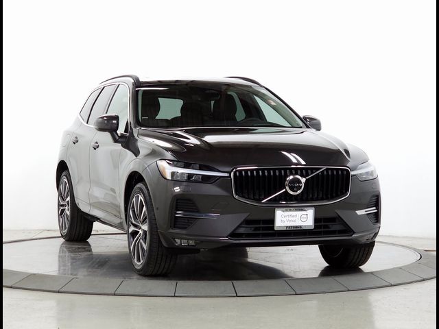 2022 Volvo XC60 Momentum