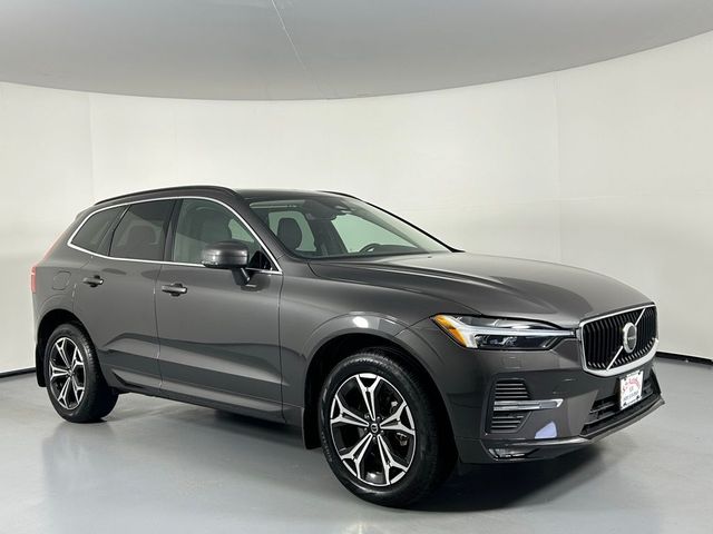 2022 Volvo XC60 Momentum