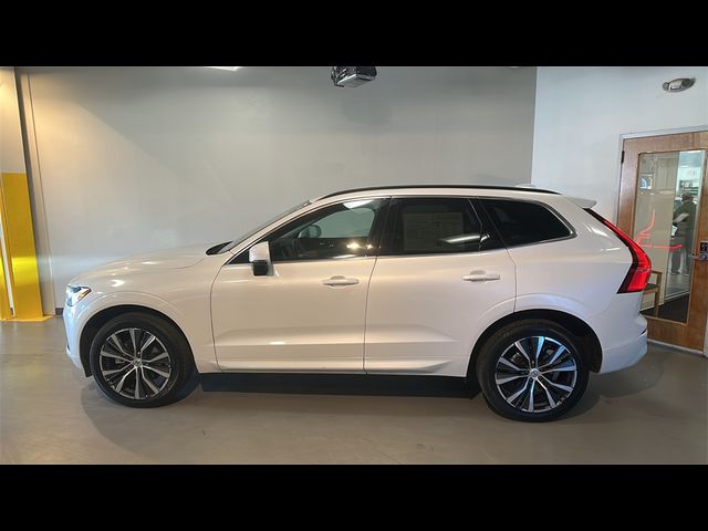 2022 Volvo XC60 Momentum