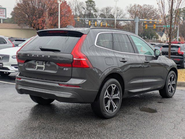 2022 Volvo XC60 Momentum