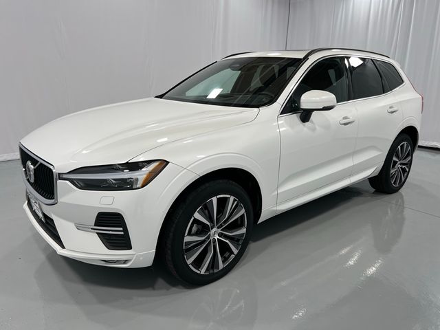 2022 Volvo XC60 Momentum