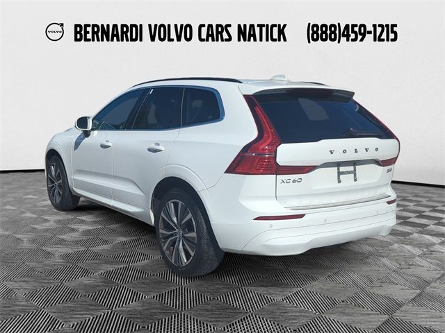 2022 Volvo XC60 Momentum