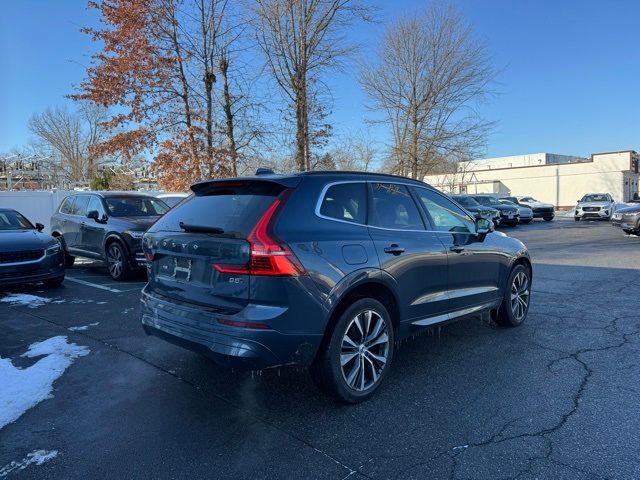 2022 Volvo XC60 Momentum