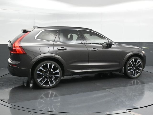 2022 Volvo XC60 Momentum