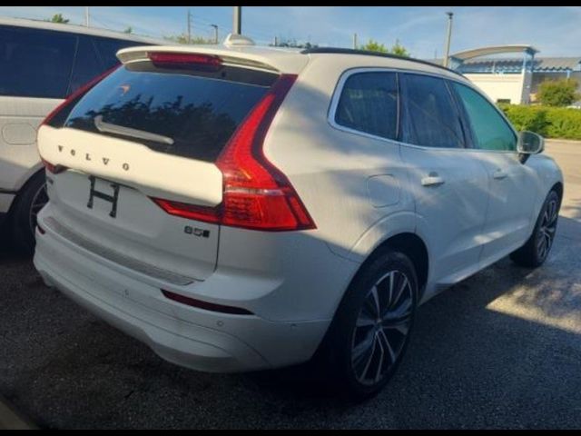 2022 Volvo XC60 Momentum